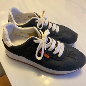 Calvin Klein jeans sneakers 37.5